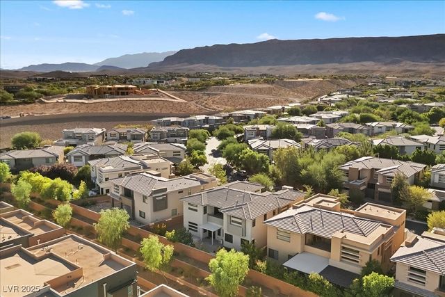 88 Pristine Glen Street, Las Vegas, NV 89135