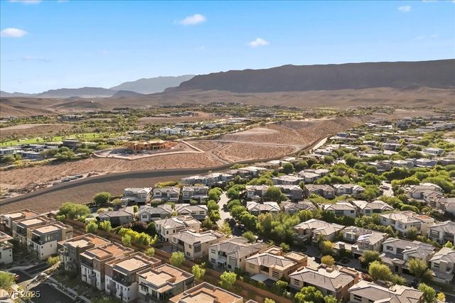 88 Pristine Glen Street, Las Vegas, NV 89135