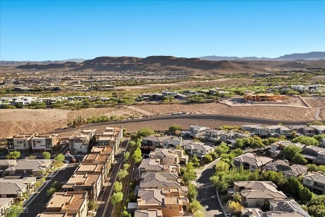 88 Pristine Glen Street, Las Vegas, NV 89135