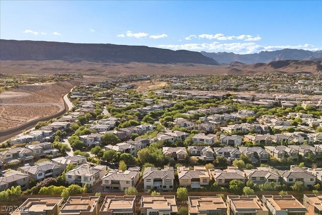 88 Pristine Glen Street, Las Vegas, NV 89135