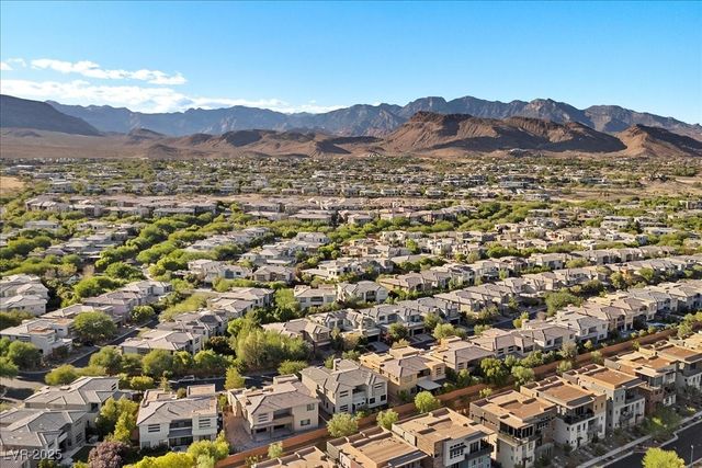 88 Pristine Glen Street, Las Vegas, NV 89135