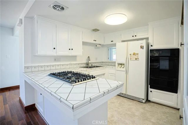 1328 W 214th Street, Torrance, CA 90501