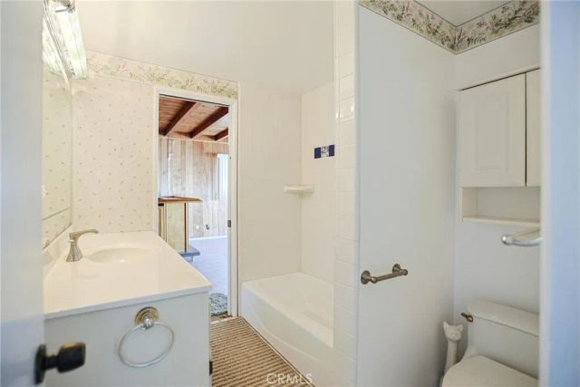 1328 W 214th Street, Torrance, CA 90501