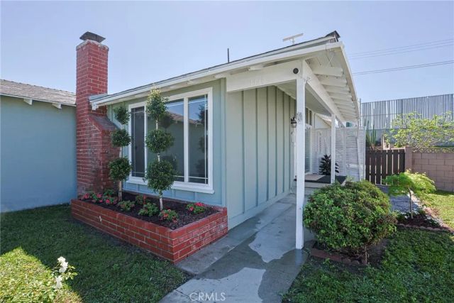 1328 W 214th Street, Torrance, CA 90501