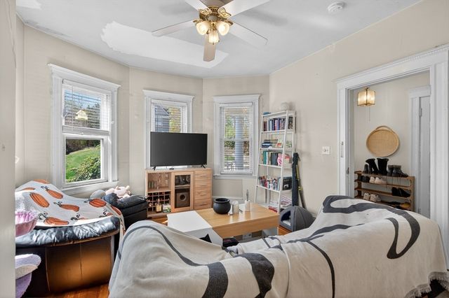 671-671A Washington St, Boston, MA 02135