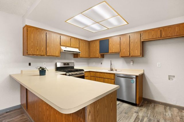 275 R St, Lincoln, CA 95648