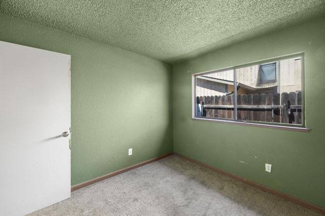 275 R St, Lincoln, CA 95648