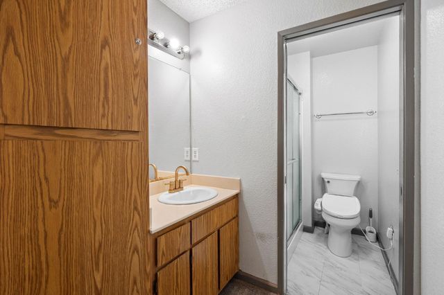 275 R St, Lincoln, CA 95648