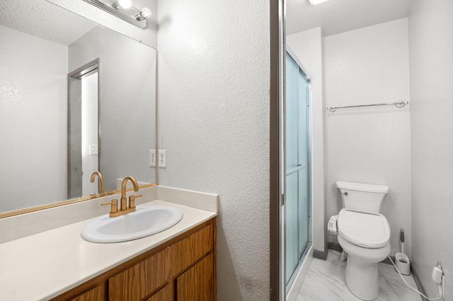 275 R St, Lincoln, CA 95648