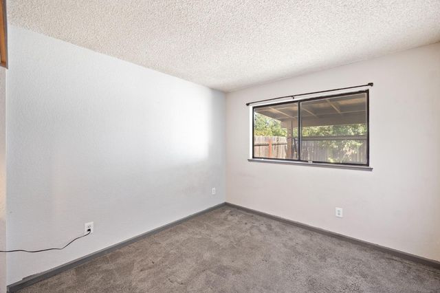 275 R St, Lincoln, CA 95648