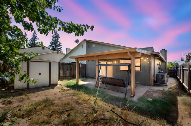 275 R St, Lincoln, CA 95648
