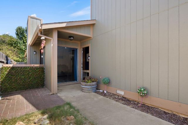 275 R St, Lincoln, CA 95648