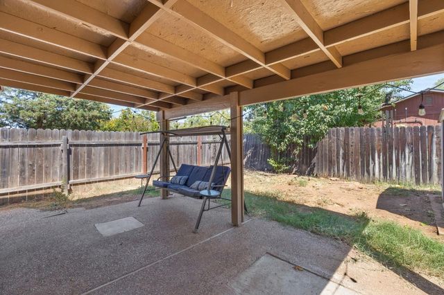 275 R St, Lincoln, CA 95648