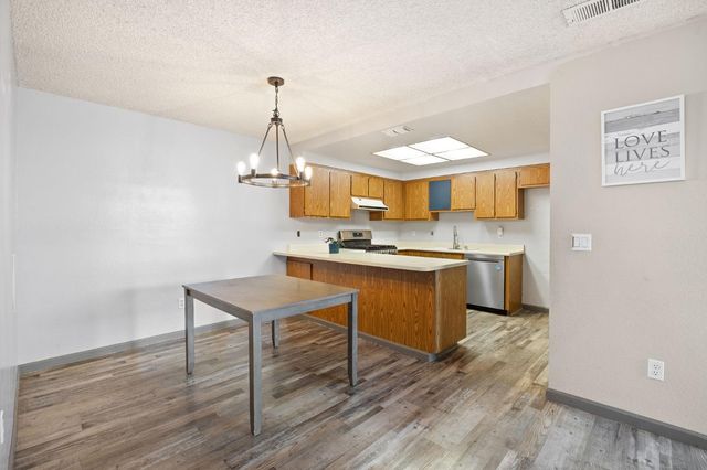 275 R St, Lincoln, CA 95648