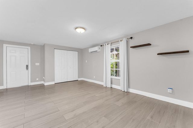 358 SW 32nd Terrace, Deerfield Beach, FL 33442