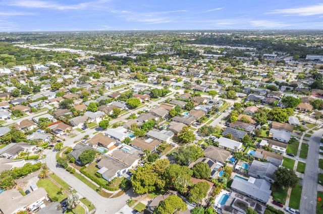 358 SW 32nd Terrace, Deerfield Beach, FL 33442