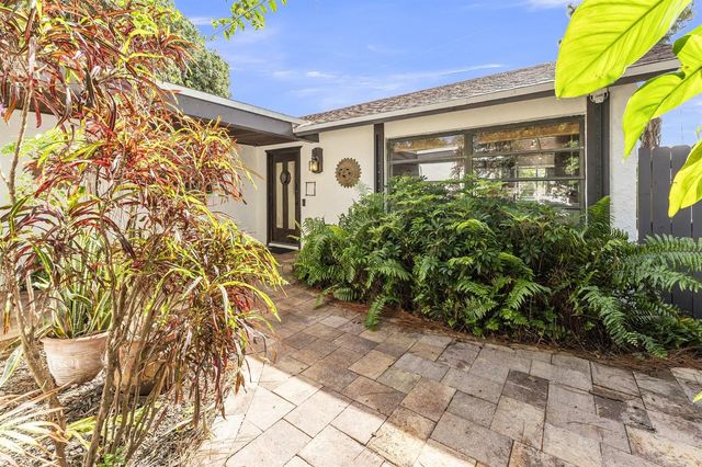 358 SW 32nd Terrace, Deerfield Beach, FL 33442