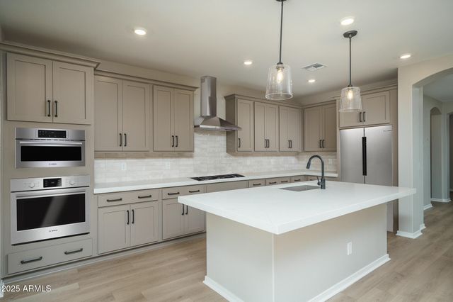 18755 W MONTEROSA Street, Litchfield Park, AZ 85340