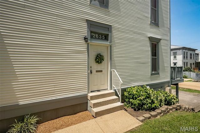 2635 Saint Vincent Avenue, St Louis, MO 63104