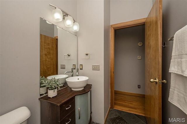 2635 Saint Vincent Avenue, St Louis, MO 63104