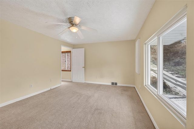 301 Milroy St, Observatory Hill, PA 15214