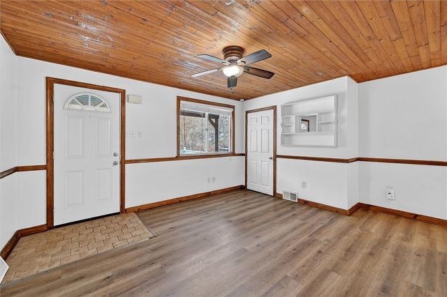 301 Milroy St, Observatory Hill, PA 15214