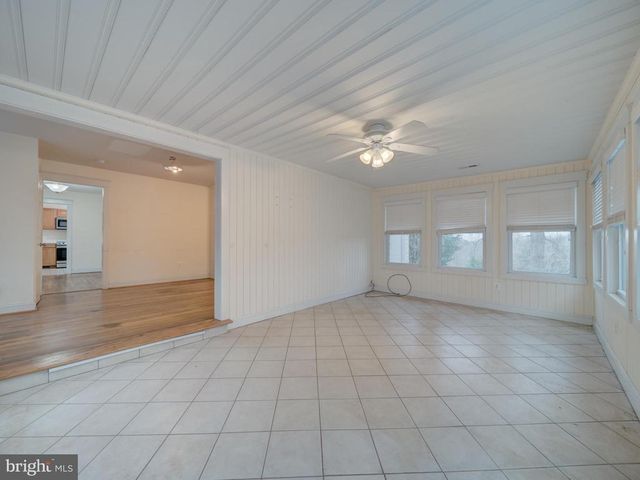 9105 OLD CULPEPER RD, Warrenton, VA 20186