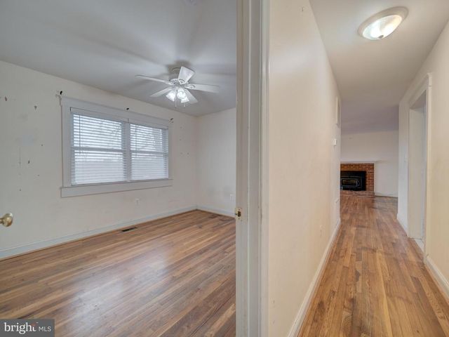 9105 OLD CULPEPER RD, Warrenton, VA 20186