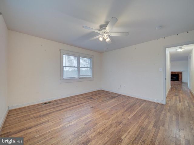 9105 OLD CULPEPER RD, Warrenton, VA 20186