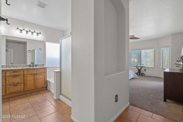 8120 N Wayward Star Drive, Tucson, AZ 85743