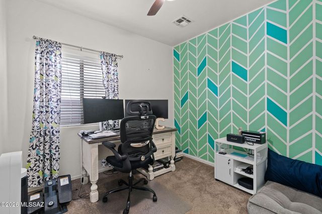 8120 N Wayward Star Drive, Tucson, AZ 85743