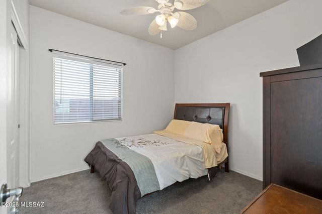 8120 N Wayward Star Drive, Tucson, AZ 85743