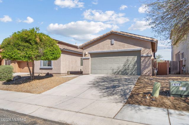 8120 N Wayward Star Drive, Tucson, AZ 85743