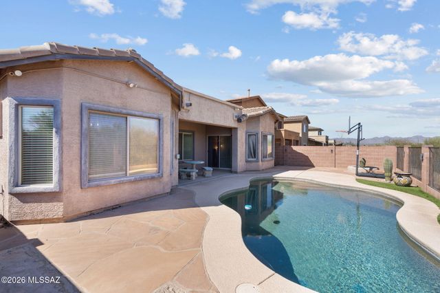 8120 N Wayward Star Drive, Tucson, AZ 85743