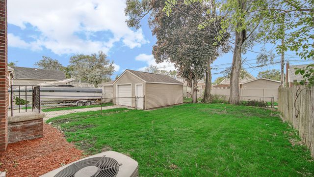 7216 Mclaughlin Avenue, Hammond, IN 46324