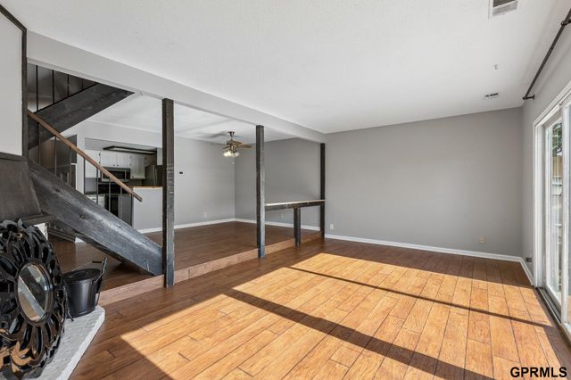 9023 Gary Circle, Omaha, NE 68138