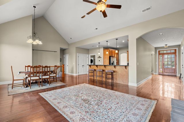 512 Silverwood Place, Branson West, MO 65737