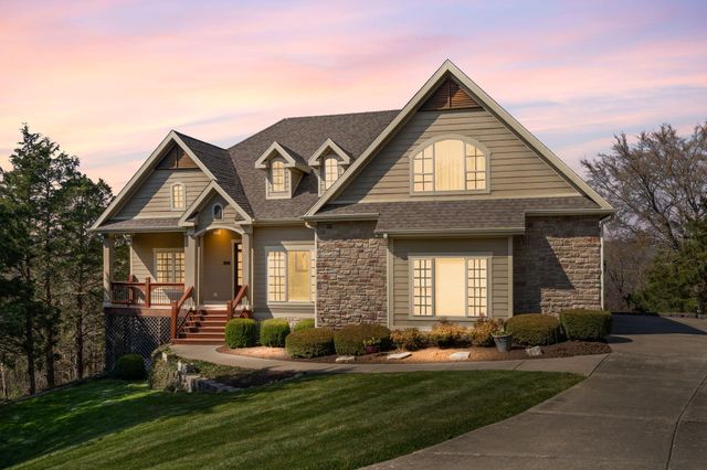 512 Silverwood Place, Branson West, MO 65737