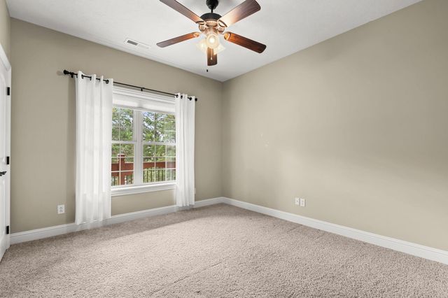 512 Silverwood Place, Branson West, MO 65737