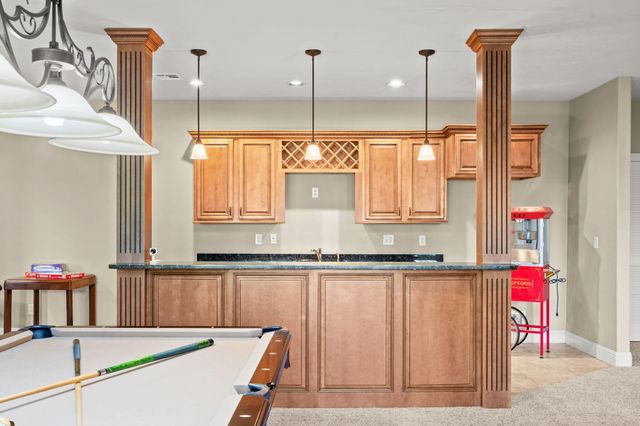 512 Silverwood Place, Branson West, MO 65737