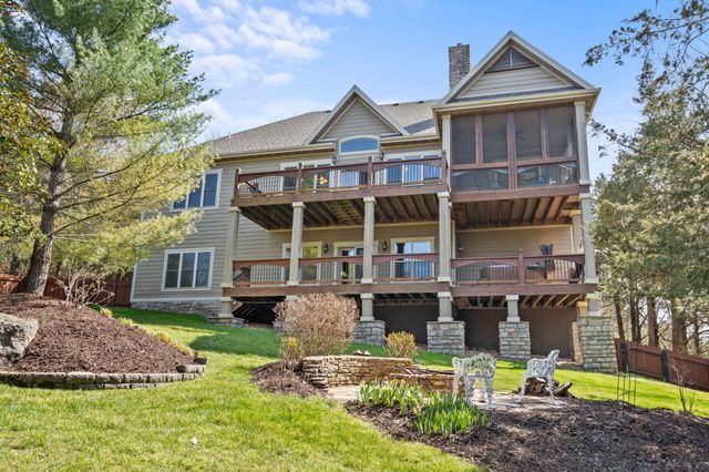 512 Silverwood Place, Branson West, MO 65737