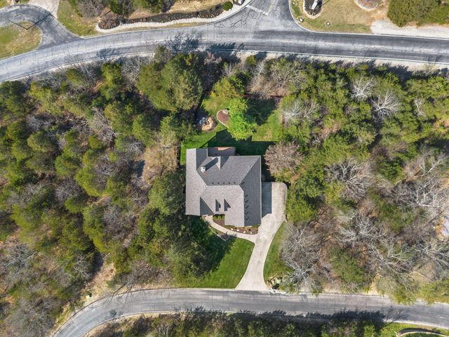 512 Silverwood Place, Branson West, MO 65737