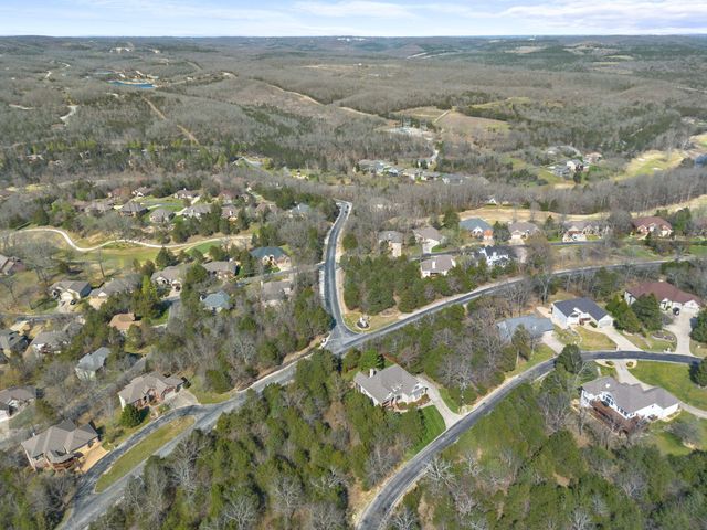 512 Silverwood Place, Branson West, MO 65737