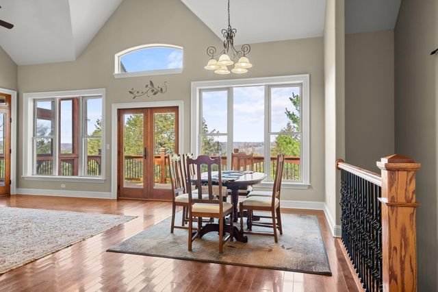 512 Silverwood Place, Branson West, MO 65737