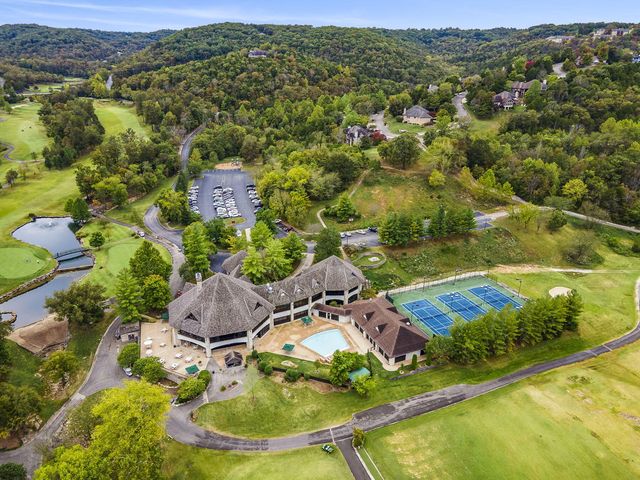 512 Silverwood Place, Branson West, MO 65737