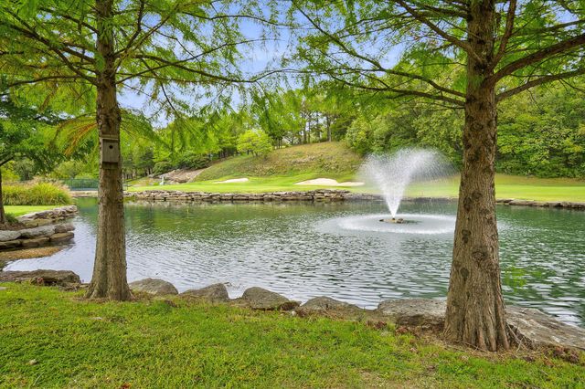 512 Silverwood Place, Branson West, MO 65737