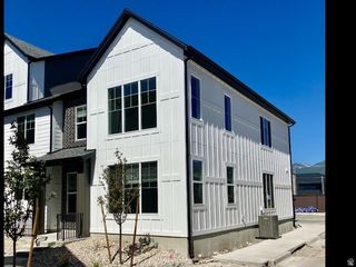 1141 N DOWNFIELD LN #201, North Salt Lake, UT 84054