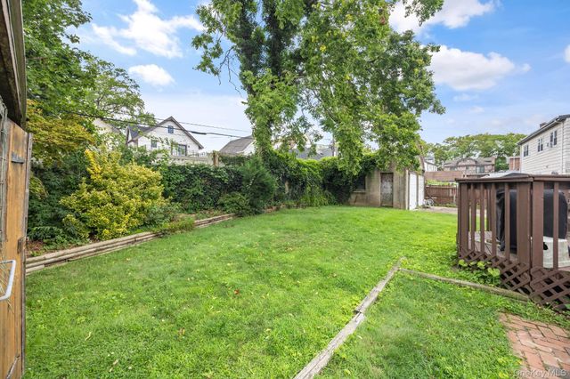 3011 Murray Street, Flushing, NY 11354