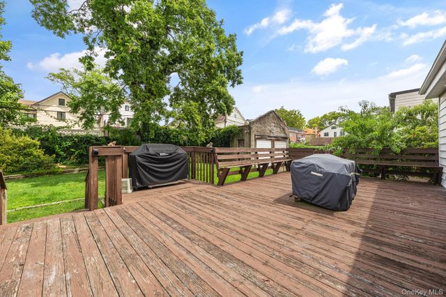 3011 Murray Street, Flushing, NY 11354