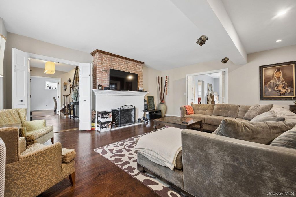 3011 Murray Street, Flushing, NY 11354 — photo 4
